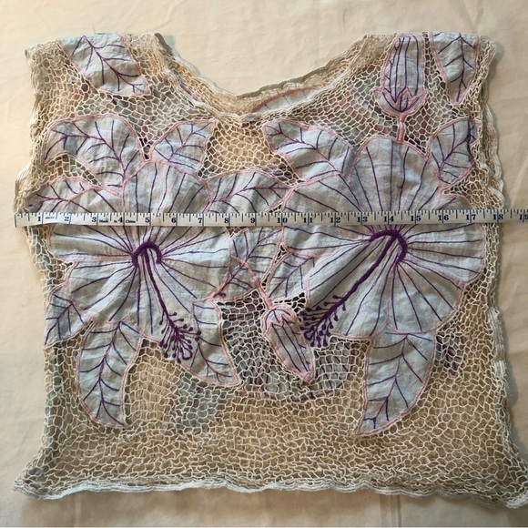 Vintage Cutwork Flower and Fishnet Top Sz M - Picture 8 of 10